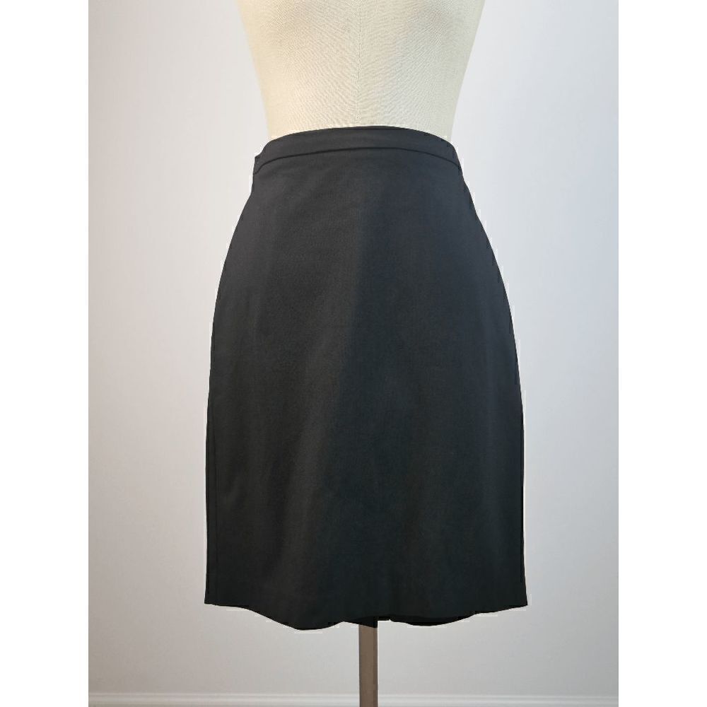 WHITE HOUSE BLACK MARKET | Comfort Stretch A Line Pull on Black Skirt Size 6